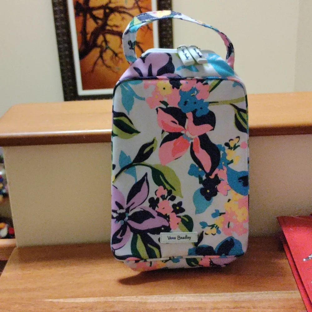 Vera Bradley Lighten Up Lunch Bunch - Picture 1 of 2